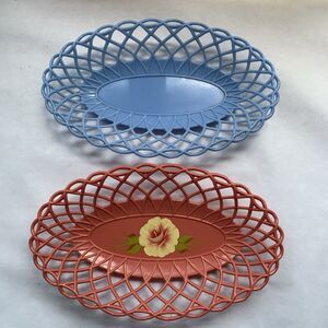Plasmetl VTG Plastic Bun Bread Serving Baskets Pink Blue Decorative Floral